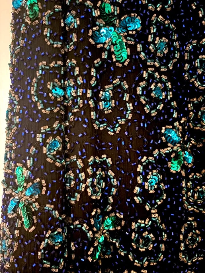 Vintage Evening Jacket, 100% Silk Hand Beaded - photo 2