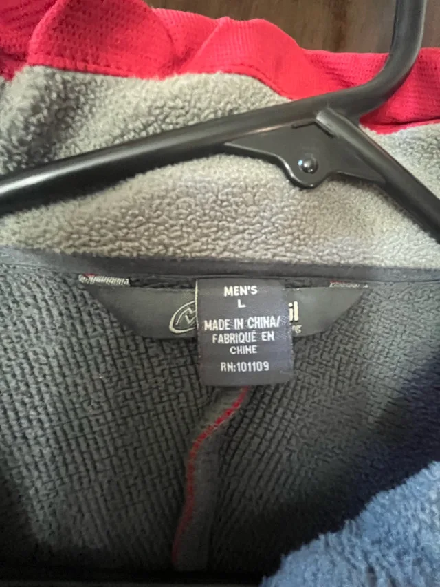 Large Cloudveil Windstopper jacket image indicator(2)