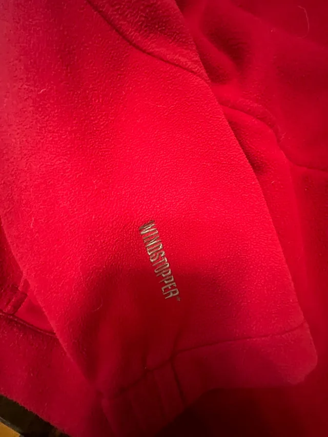 Large Cloudveil Windstopper jacket image indicator(3)