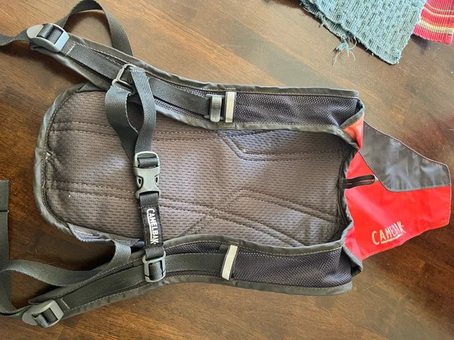 Camelbak Hydration Vest image indicator(3)