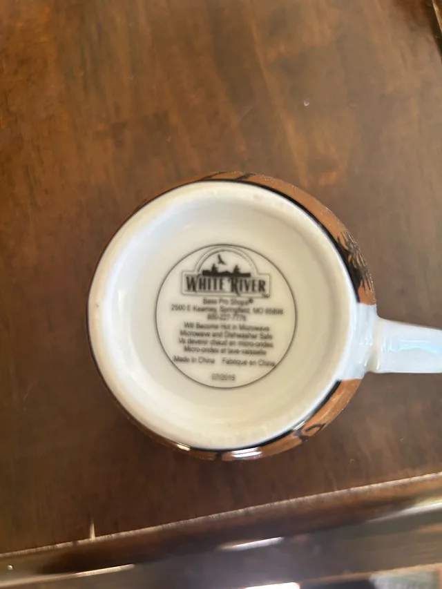 White River Bass Pro Shop mugs image indicator(2)