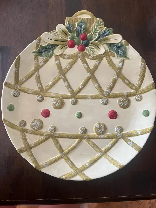 14.5” Christmas plate thumbnail