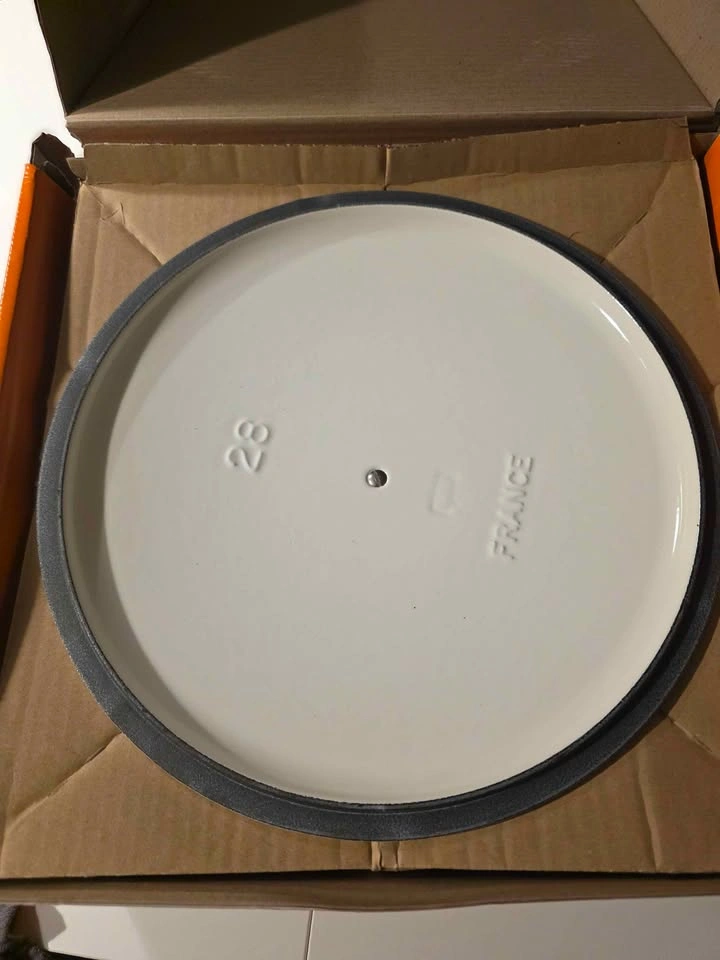 New Le Creuset Round Dutch Oven – 28cm (7¼qt) – Shiny White - photo 4