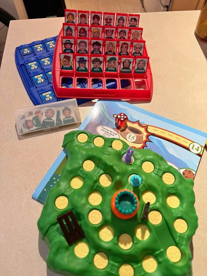 2 Family Game Bundle: Guess Who? + Rabbit Trap