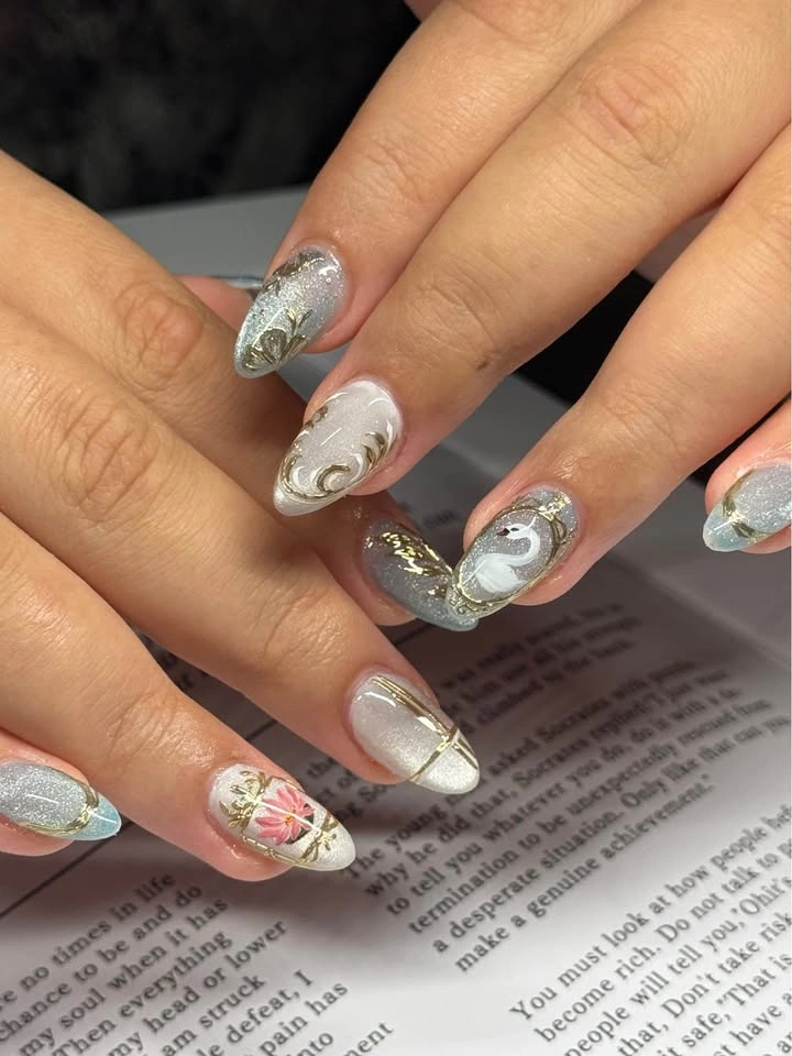 Custom Swan and lotus bio gel Nails - photo 2