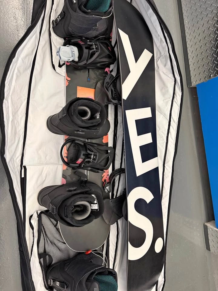 BRAND NEW Women's Burton Step On Snowboard Package (Boots Size 8