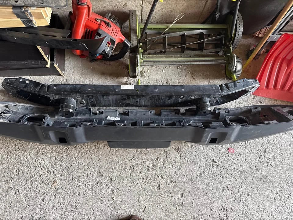Jeep Gladiator front bumper & components (full assembly) - photo 2