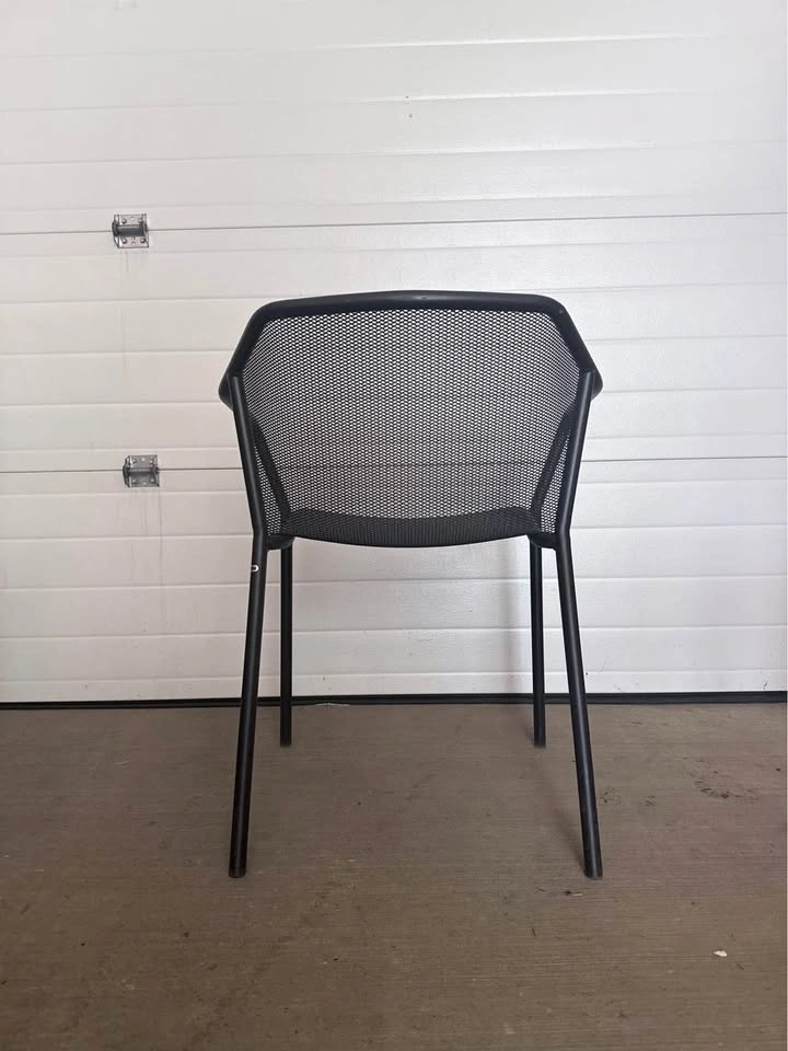 Black Metal Mesh Armchair - photo 3