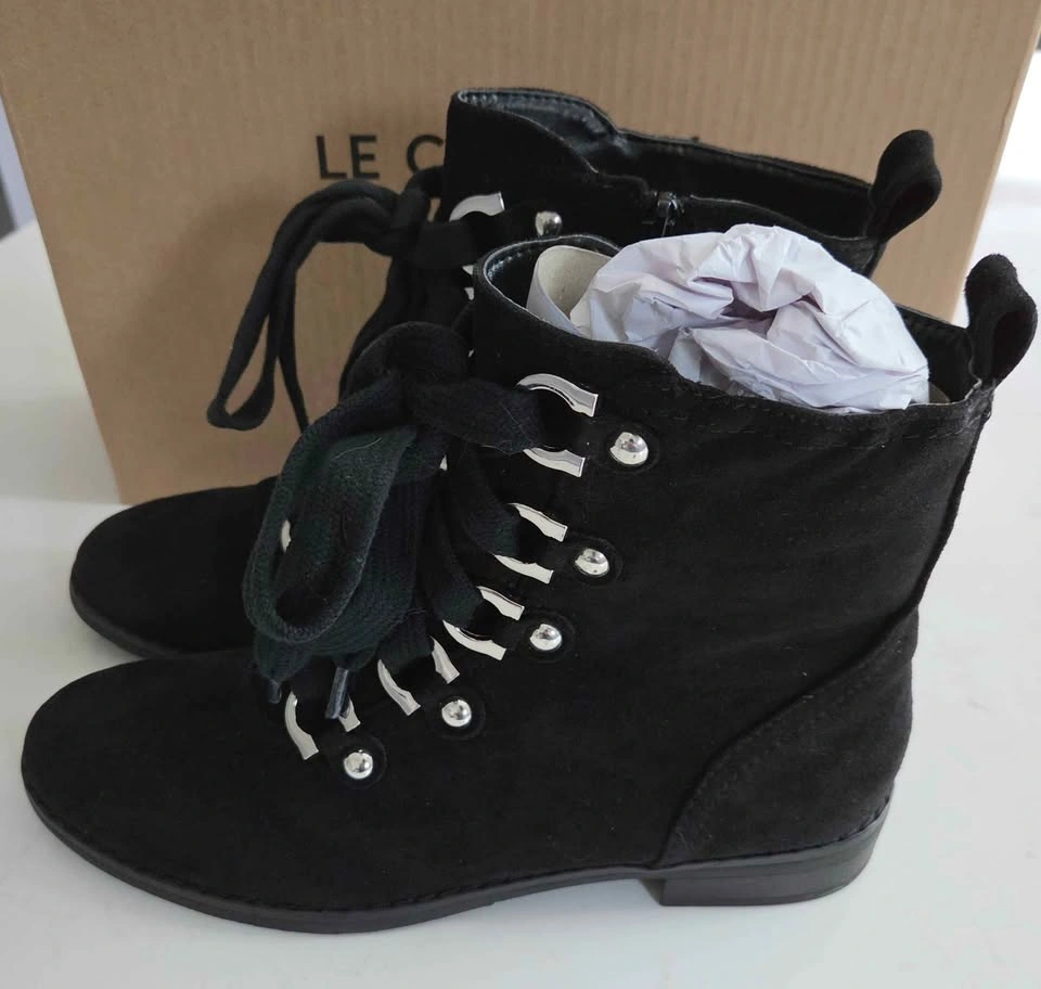 Women's Black Boots - NEW - Size 10 - photo 5