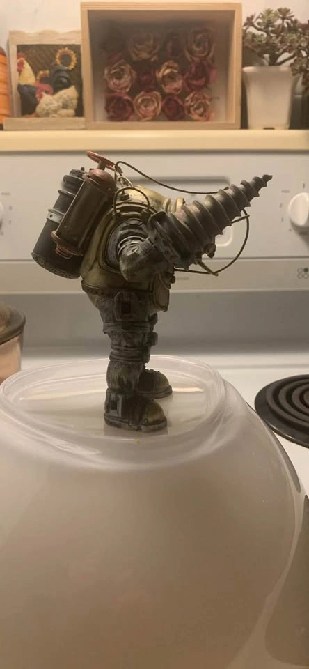 Bioshock Collector's Edition 2007 Big Daddy 6in Figure - photo 2