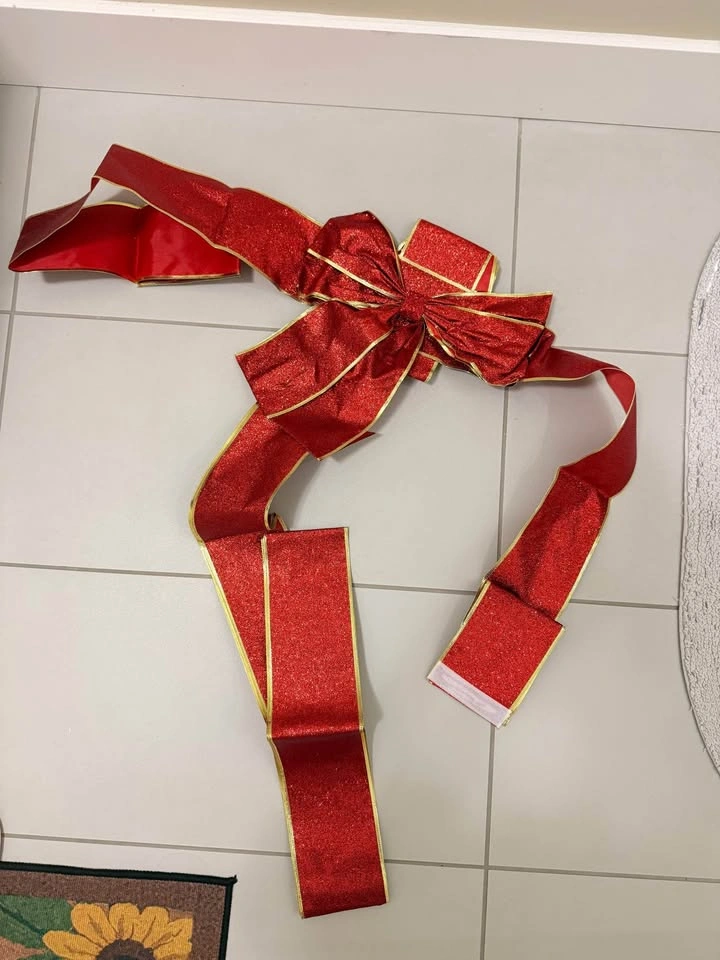 Big Red Christmas Bow Ribbon - photo 2