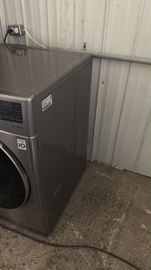 LG Washing Machine - photo 3