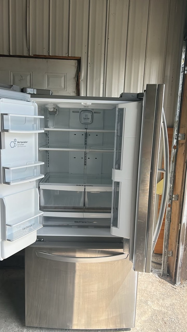 LG French Door Refrigerator - photo 2