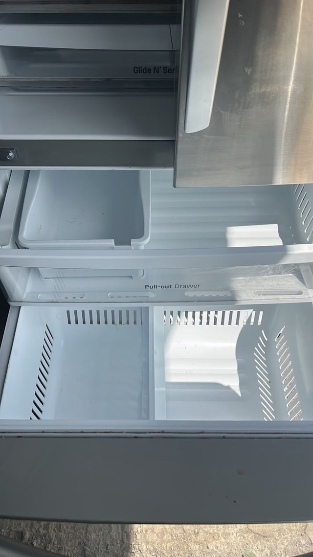 LG French Door Refrigerator - photo 5