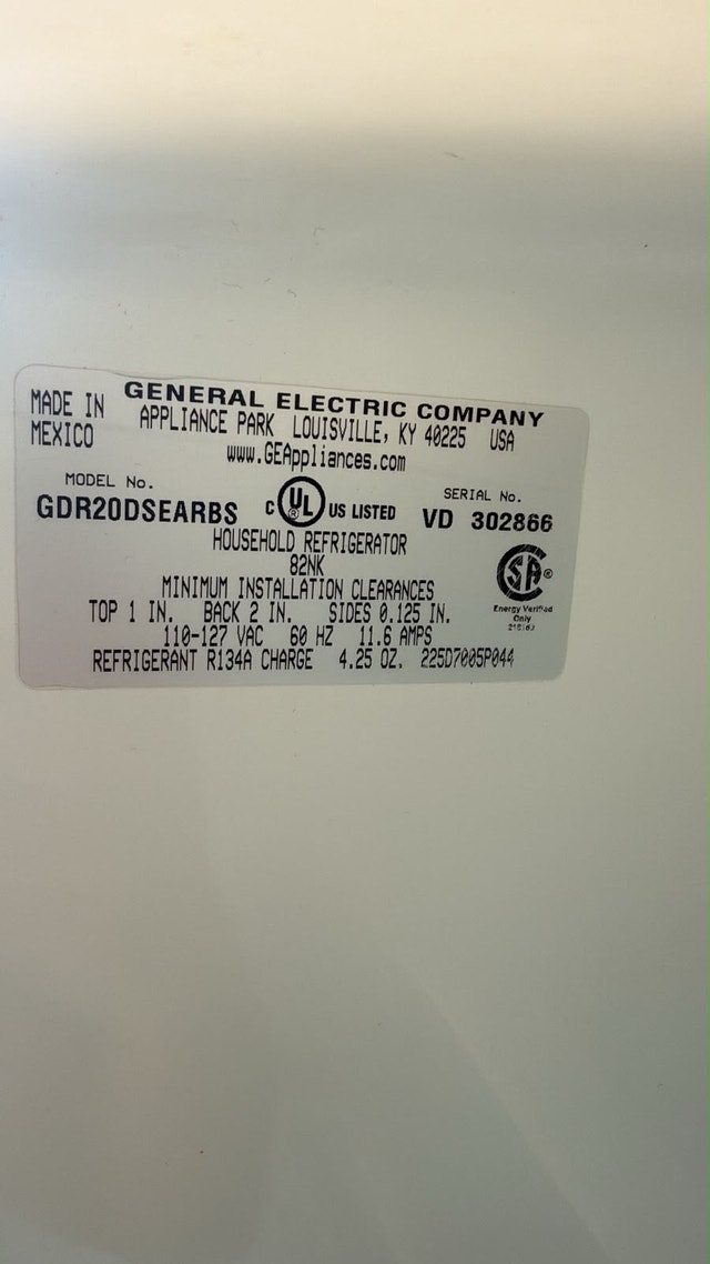 GE Refrigerator - photo 3