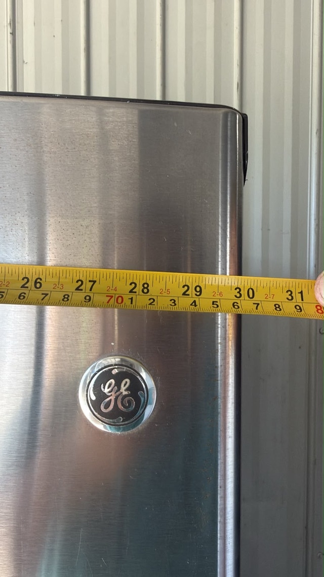 GE Refrigerator - photo 4