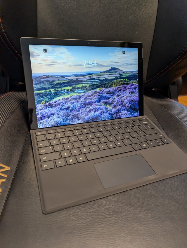Surface Pro 7 Plus 11th gen i7/512GB/16GB RAM/ with Keyboard