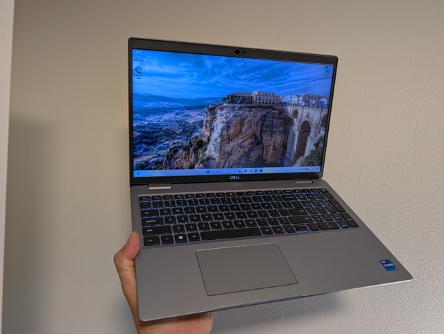 Dell Latitude 5530 12th gen i7/32gb RAM/512GB SSD/Touchscreen