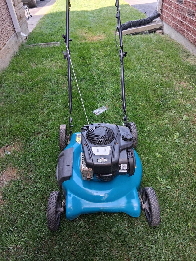 Briggs & Stratton Lawnmower