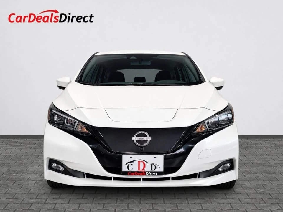 2023 Nissan LEAF - photo 2