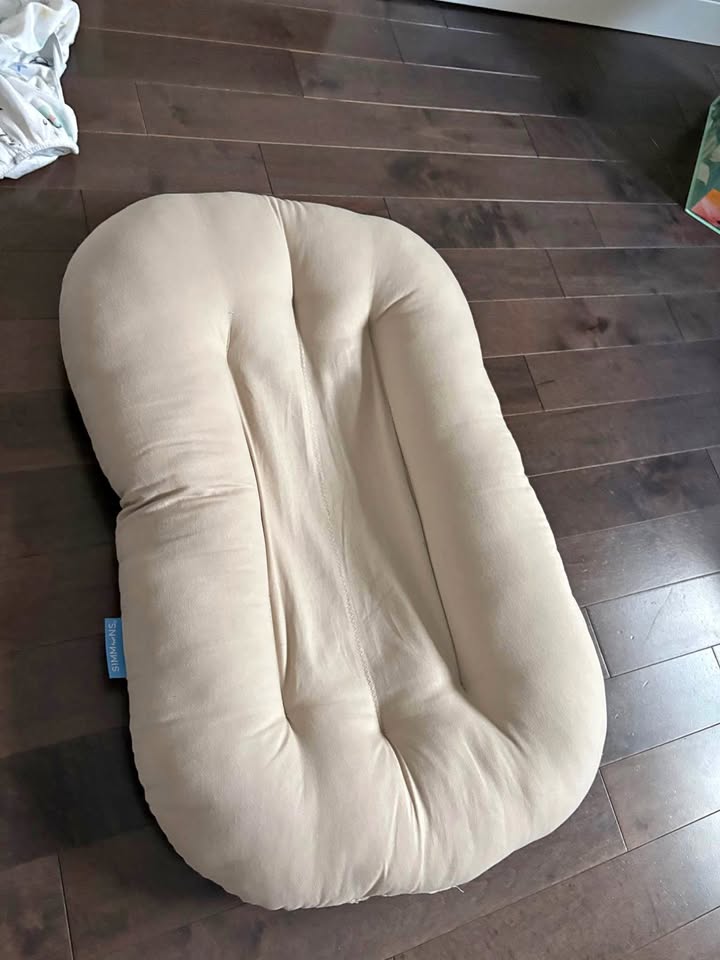 Newborn Lounges