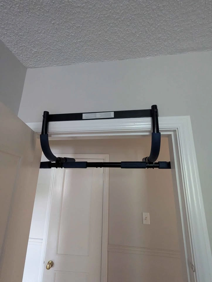Door Frame Pull Up Bar - photo 2