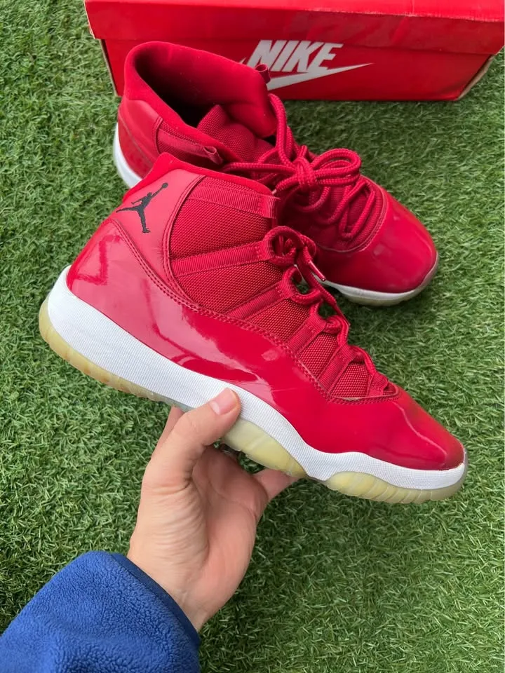 Sneakers Size 11 for Sale PRICE DROP image indicator(2)