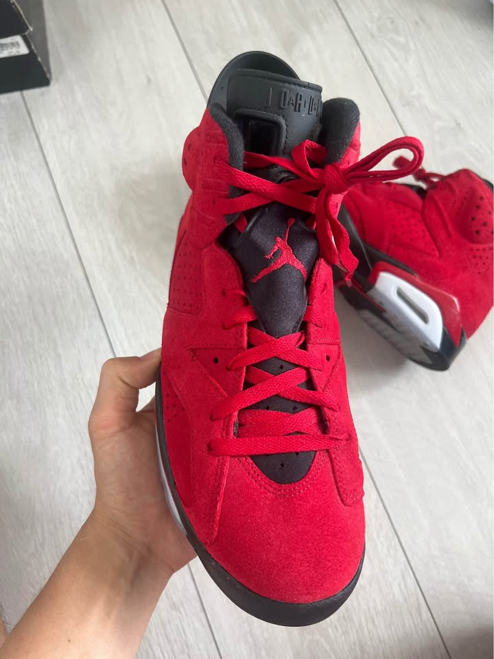 Jordan 6 Red Toro Size 9.5 (MINT) - photo 3