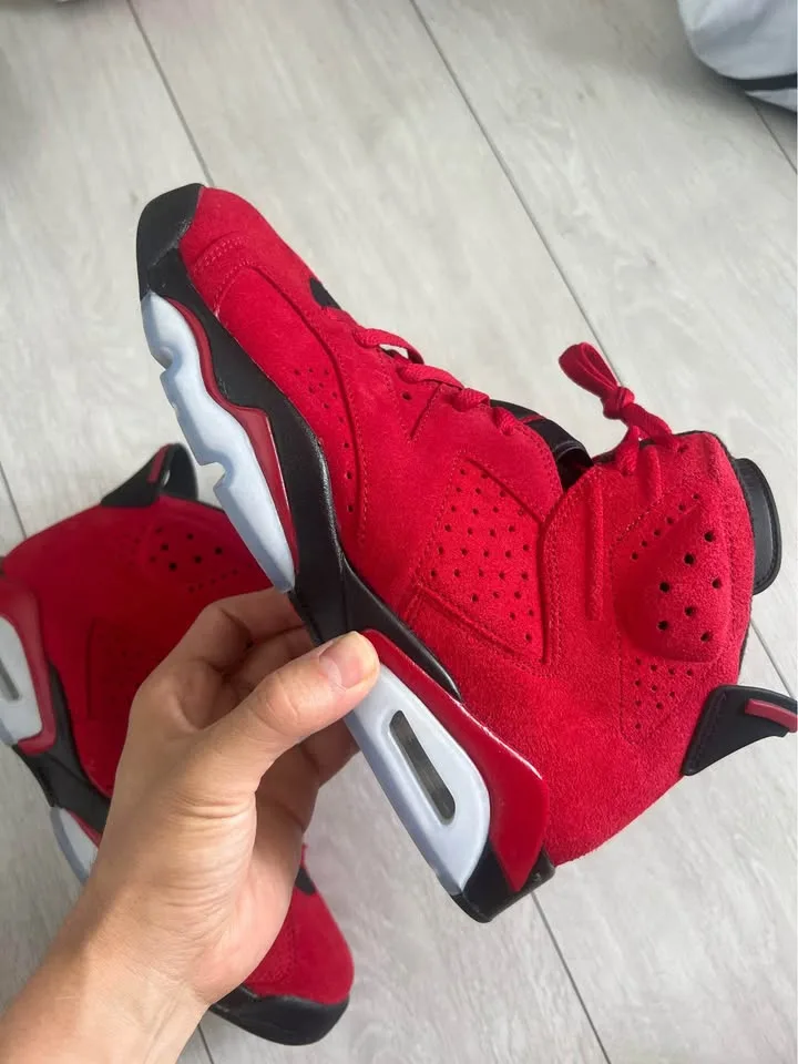 Jordan 6 Red Toro Size 9.5 (MINT) image indicator(5)