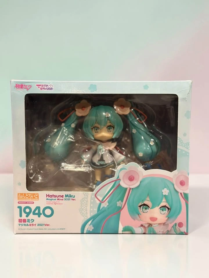 Anime Figures - photo 3