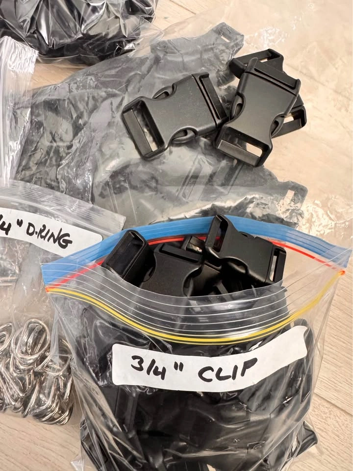 Bulk Lot of Plastic Buckles, Sliders, and Metal D-Rings - photo 2