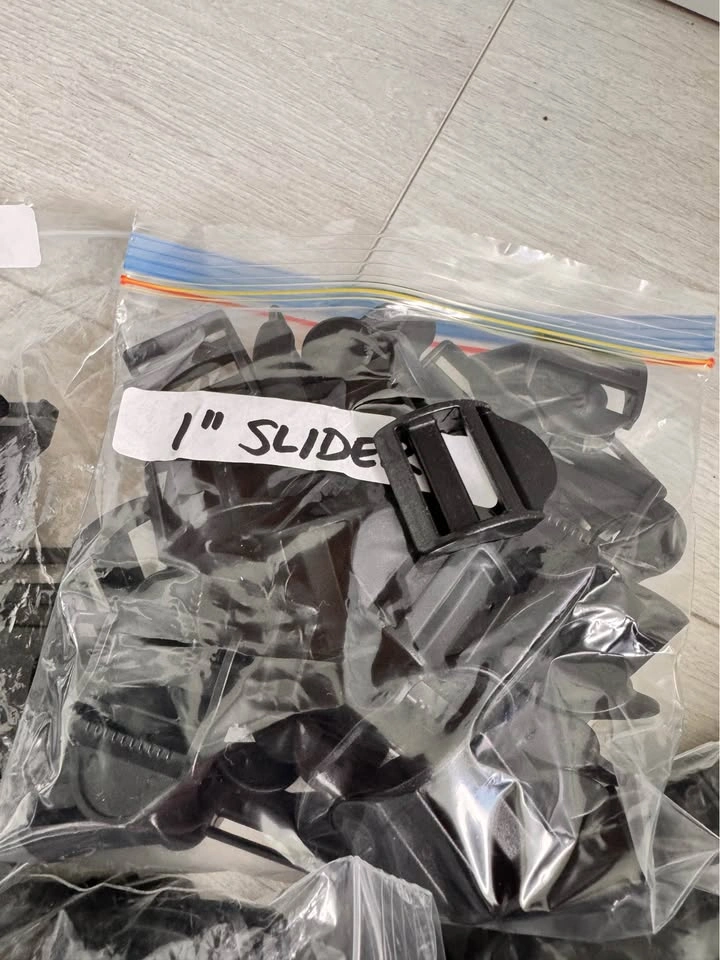 Bulk Lot of Plastic Buckles, Sliders, and Metal D-Rings - photo 4