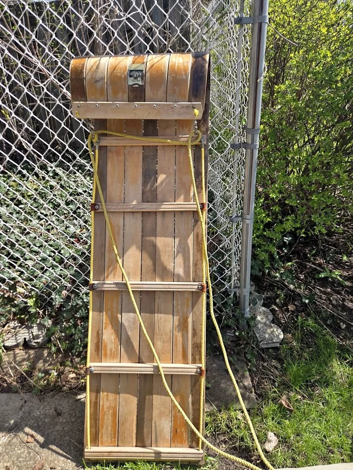 Wood snow sled