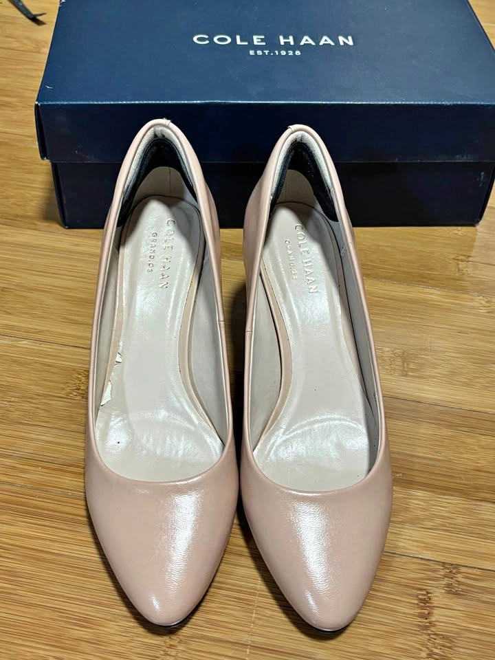 cole haan nude heels (size 5B)