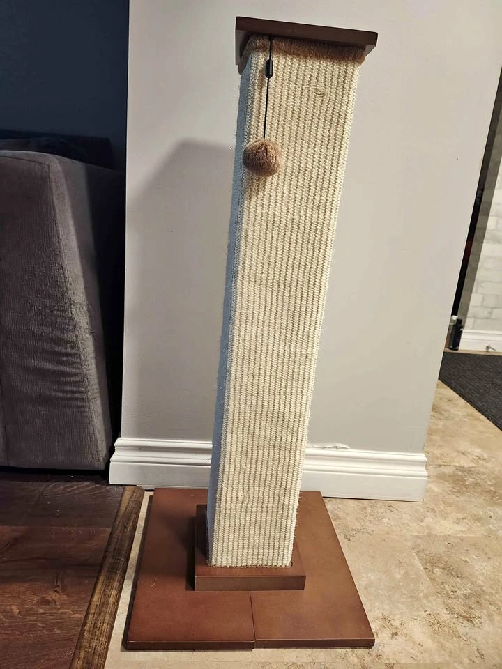 Cat Scratch Post - Tall, Sisal
