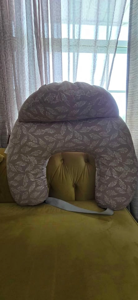 Momcozy Nursing Pillow - photo 2