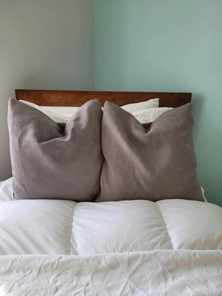 Pair of Taupe Textured Throw Pillows - photo 3