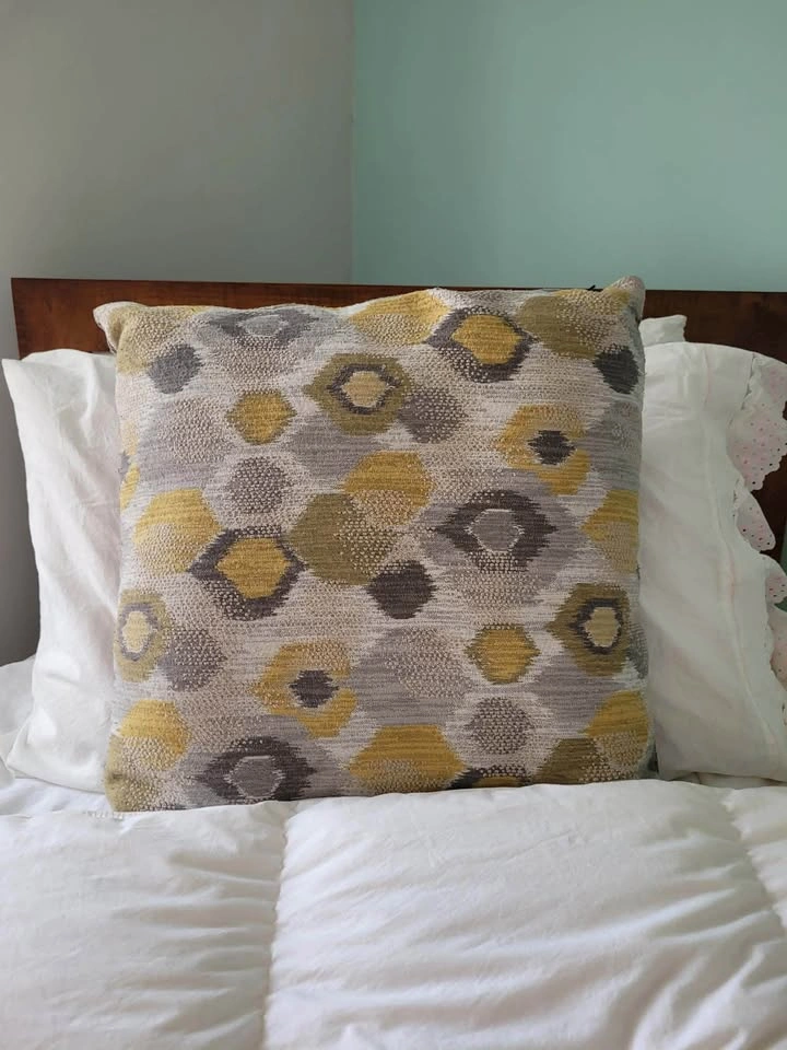 Set of 3 Geometric Pattern Throw Pillows - photo 3
