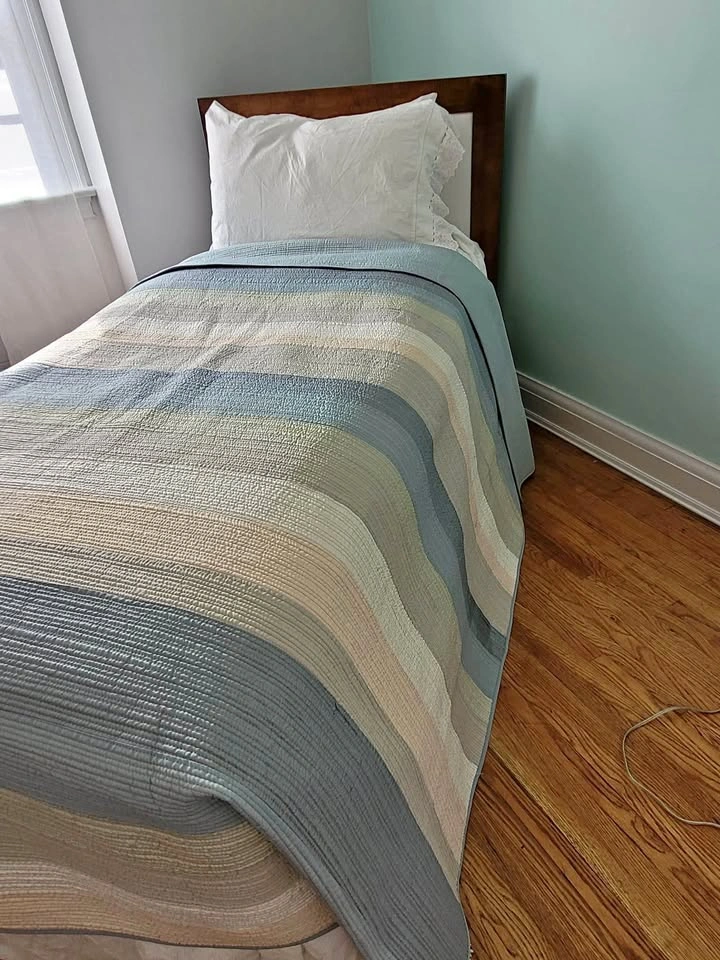 Linen N Things Queen Blue Striped Quilt