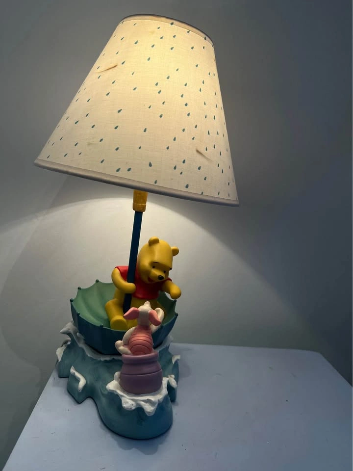 Staging- Disney Winnie the Pooh and Piglet Table Lamp - photo 4
