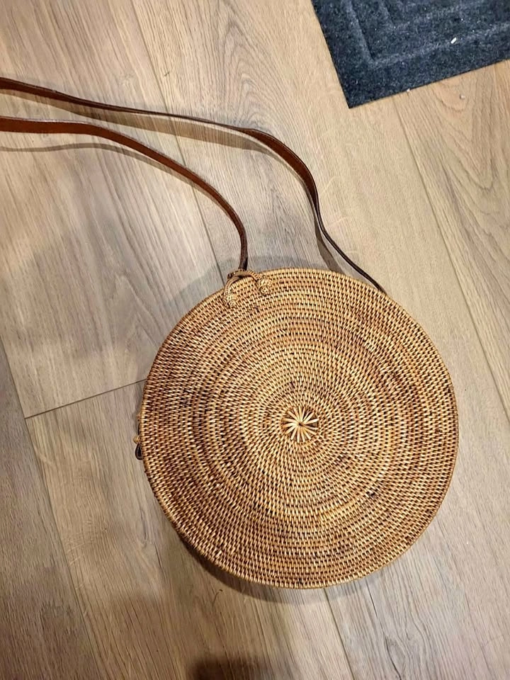 Woven rattan bag
