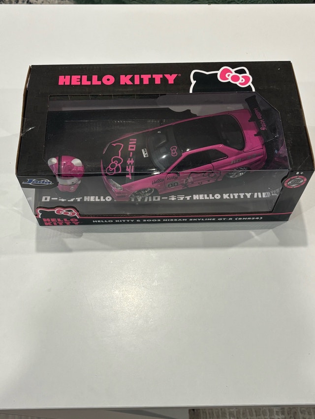 Jada Toys Hello Kitty 2002 Nissan Skyline GT-R BNR34 Die-Cast - photo 4