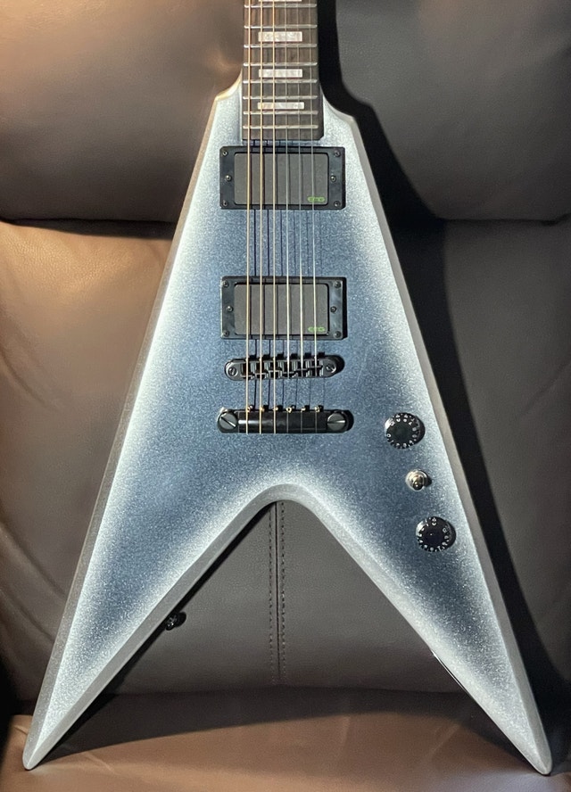 Westcreek Cerberus “Flying V” guitar (Modded) - photo 2