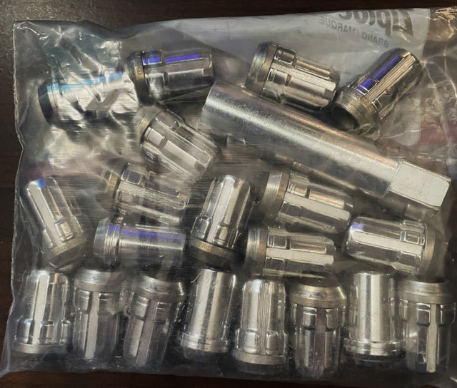 McGard M12 X 1.5 Chrome spline drive lug nut set