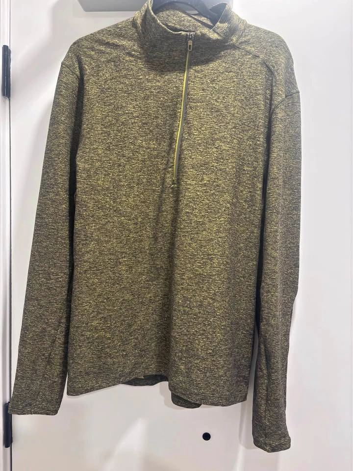 Mens Lululemon Workout Long sleeve - Large