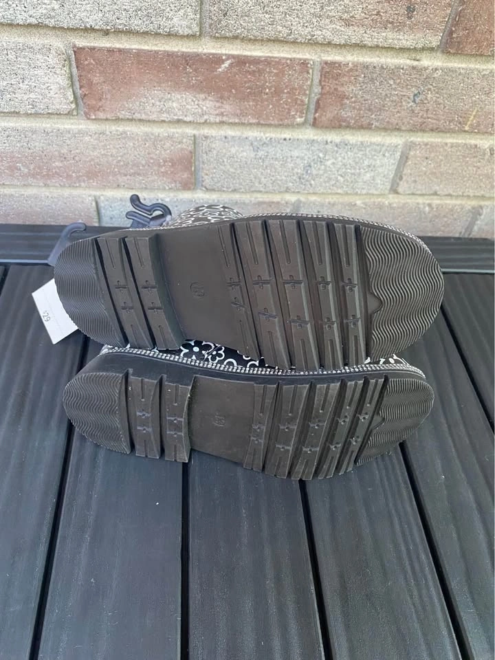 George Girls' Daisy Print Boots Size 13 - photo 3
