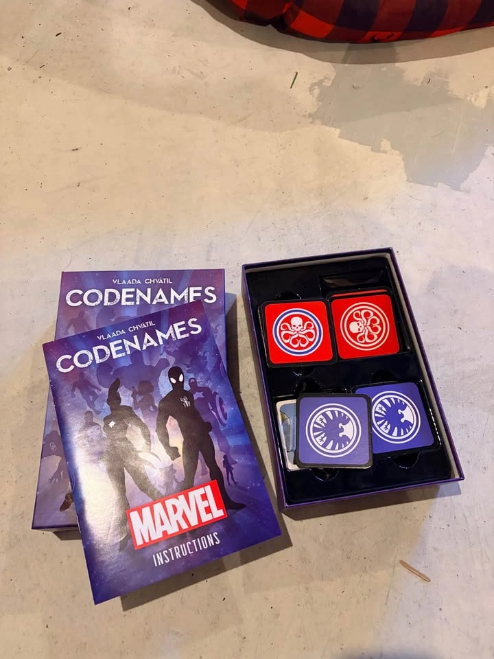 Marvel Codenames Board Game - photo 3