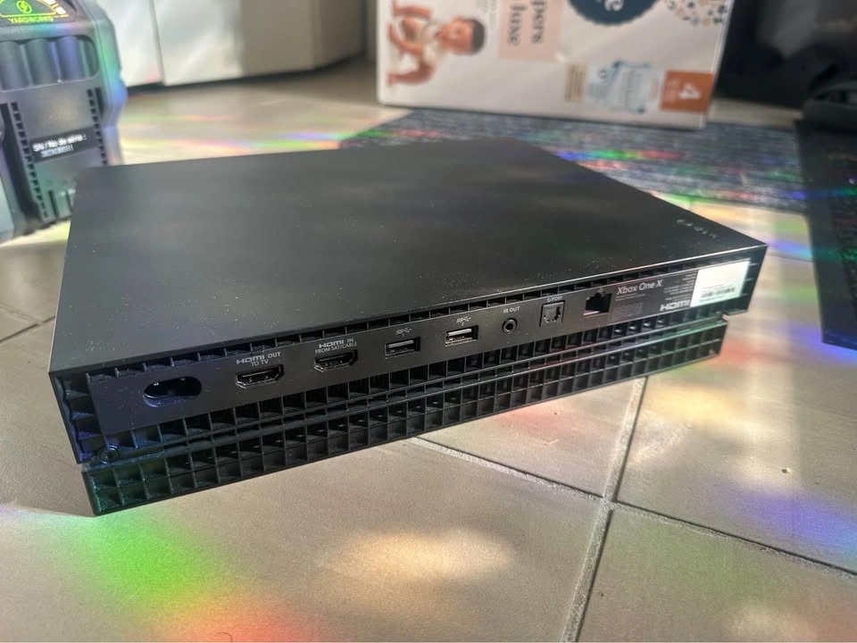 Microsoft Xbox One X Console HDMI issue - photo 2