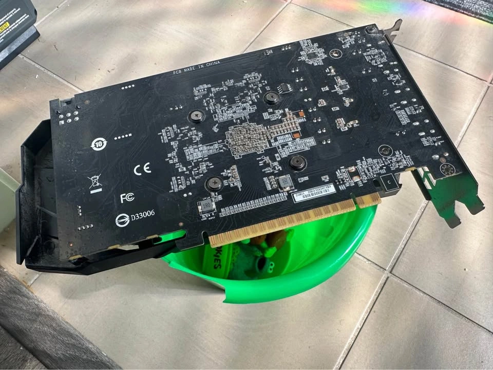 Gigabyte GeForce GTX 1650 Graphics Card - photo 2