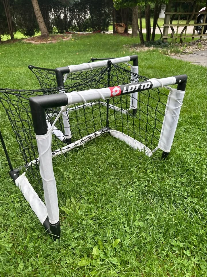 Lotto Mini Soccer Goals – Set of 2 – $25 - photo 3